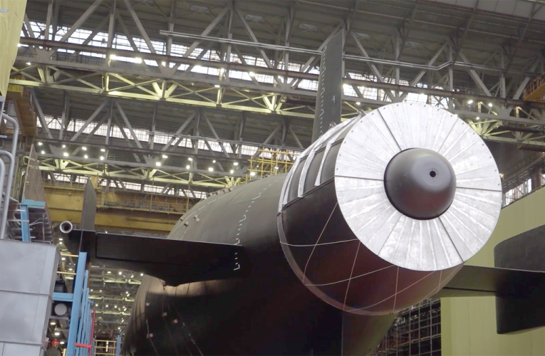 Атомная подводная лодка «Хабаровск» спущена на воду в Северодвинске: интересные особенности субмарины